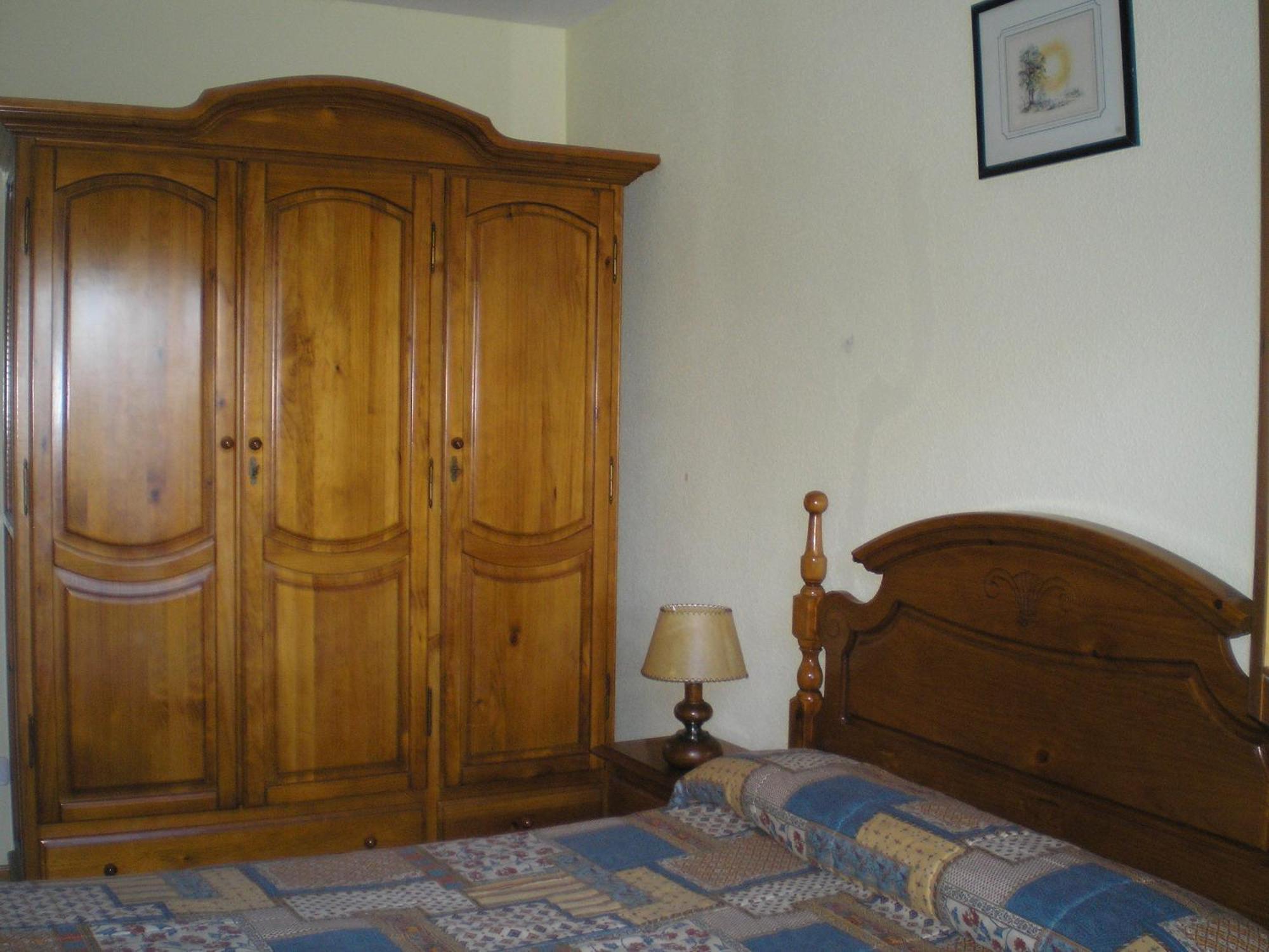 Apartamentos Turisticos Sol Y Nieve Jaca Buitenkant foto