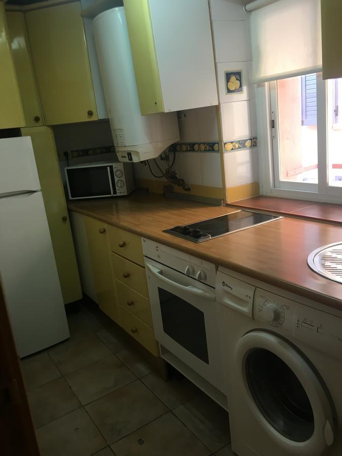 Apartamentos Turisticos Sol Y Nieve Jaca Buitenkant foto