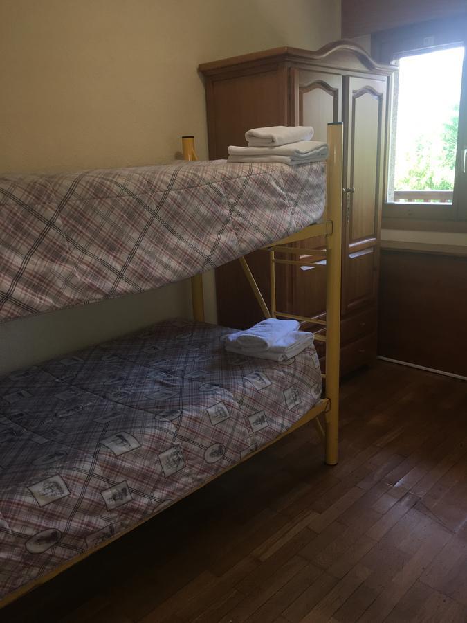 Apartamentos Turisticos Sol Y Nieve Jaca Buitenkant foto